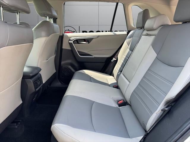 2022 Toyota RAV4 Hybrid XLE Premium AWD