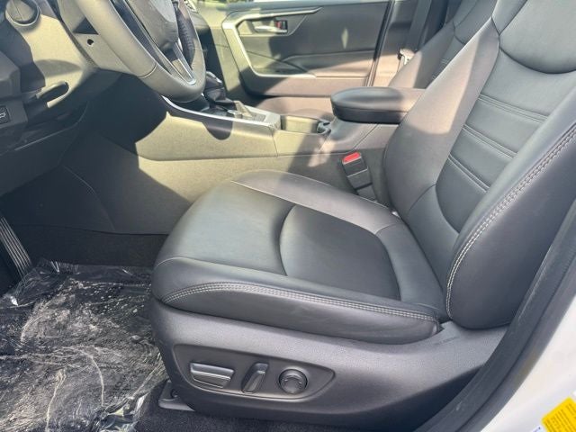 2025 Toyota RAV4 Hybrid XLE Premium AWD