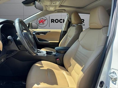 2019 Toyota RAV4 XLE Premium FWD