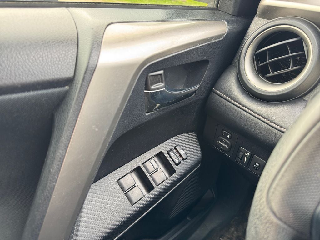 2015 Toyota RAV4 XLE AWD