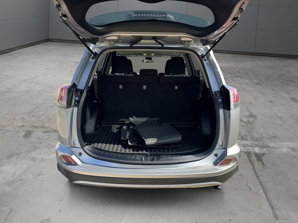 2018 Toyota RAV4 Hybrid LE AWD