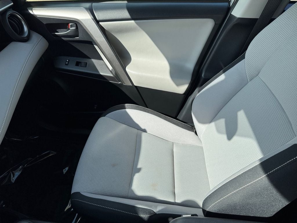 2018 Toyota RAV4 Hybrid LE AWD