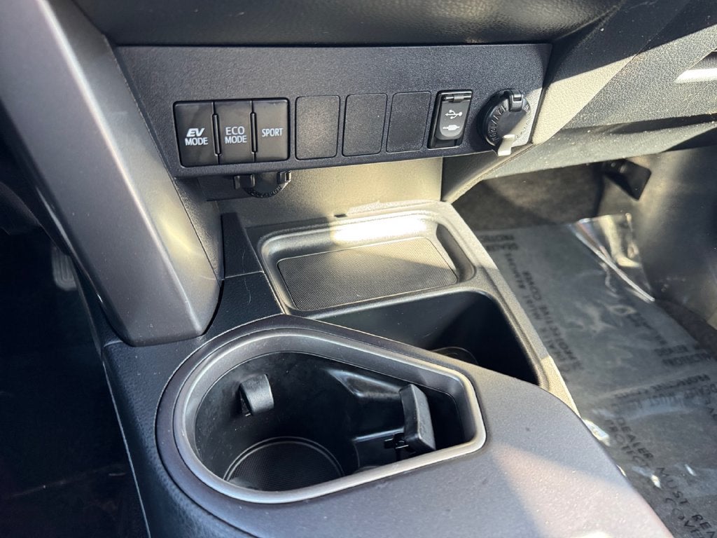 2018 Toyota RAV4 Hybrid LE AWD