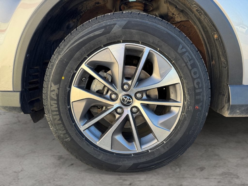 2018 Toyota RAV4 Hybrid LE AWD