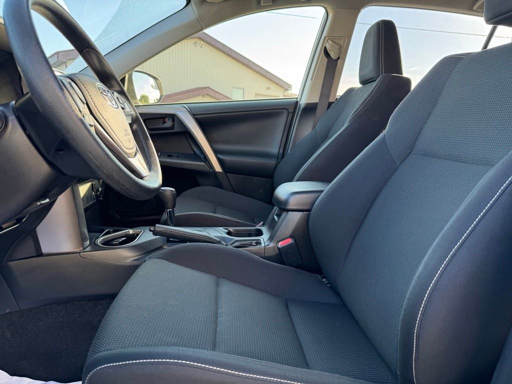2018 Toyota RAV4 Hybrid LE AWD