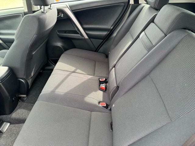 2017 Toyota RAV4 Hybrid XLE AWD