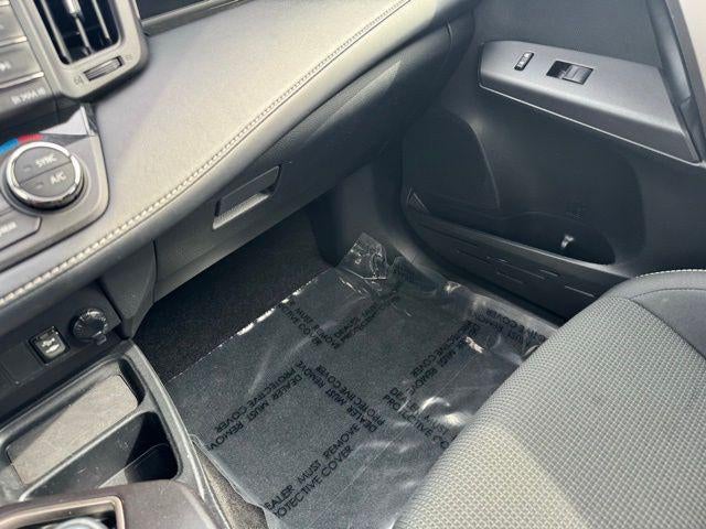 2017 Toyota RAV4 Hybrid XLE AWD