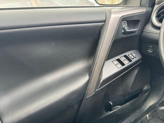 2017 Toyota RAV4 Hybrid XLE AWD