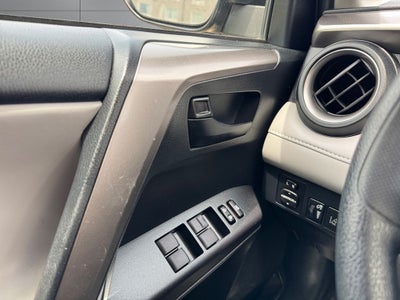 2018 Toyota RAV4 Hybrid LE AWD