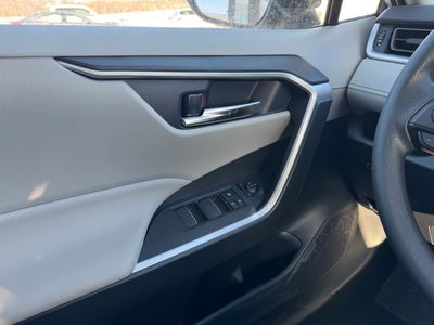 2025 Toyota RAV4 Hybrid XLE AWD