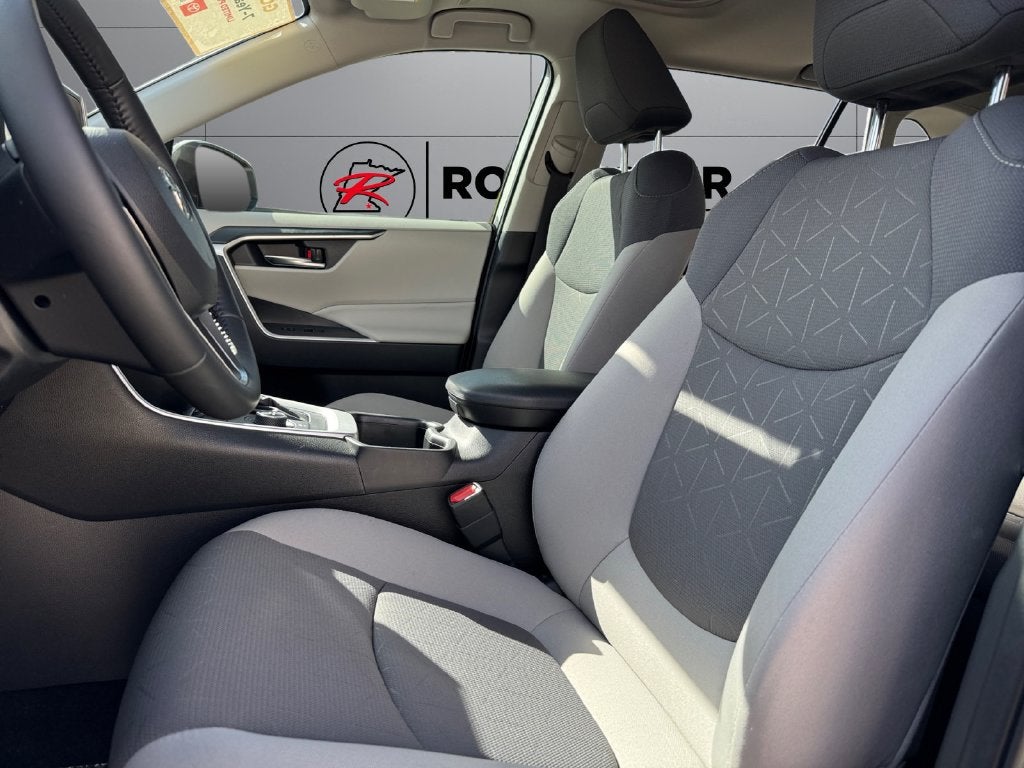 2025 Toyota RAV4 Hybrid XLE AWD
