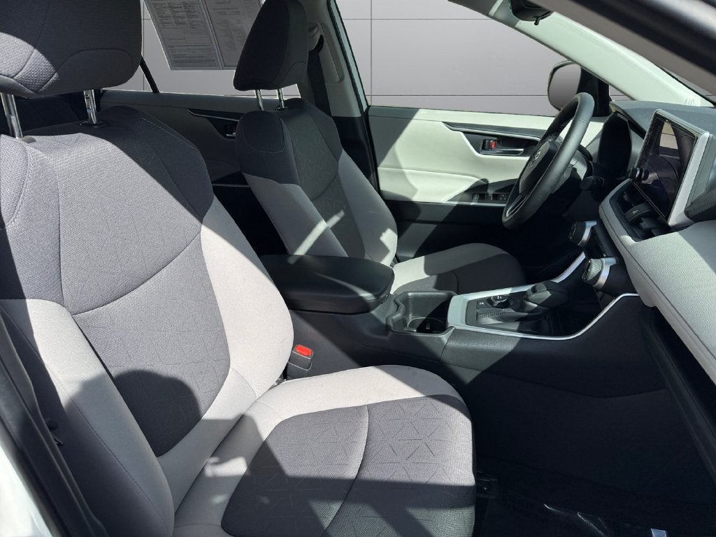 2025 Toyota RAV4 Hybrid XLE AWD