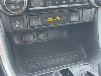 2025 Toyota RAV4 Hybrid XLE AWD