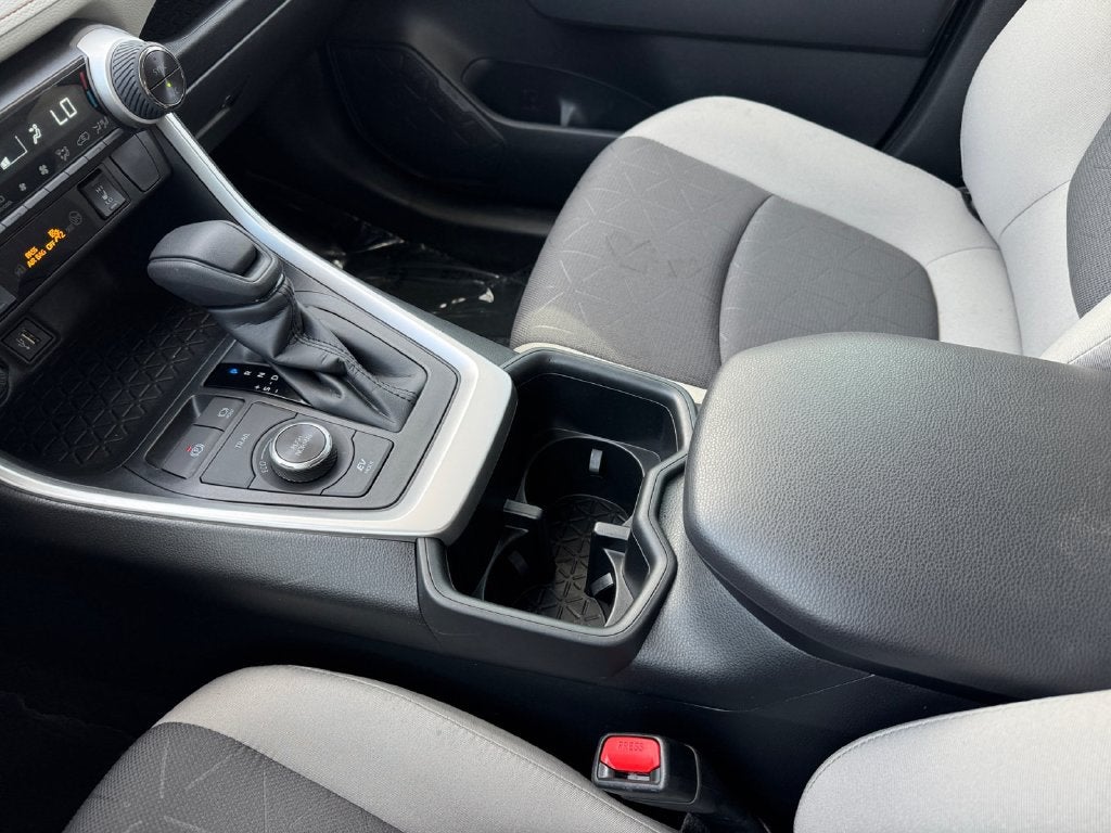 2025 Toyota RAV4 Hybrid XLE AWD