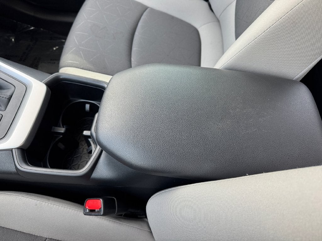 2025 Toyota RAV4 Hybrid XLE AWD