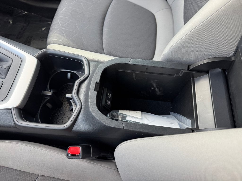 2025 Toyota RAV4 Hybrid XLE AWD