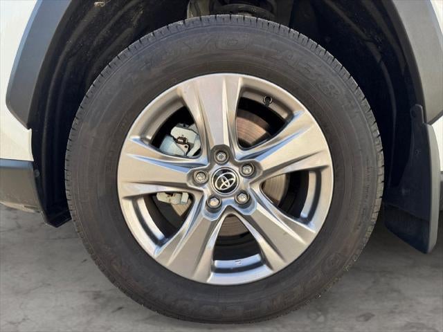 2025 Toyota RAV4 Hybrid XLE AWD