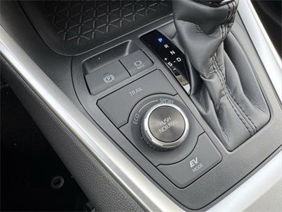 2025 Toyota RAV4 Hybrid XLE AWD