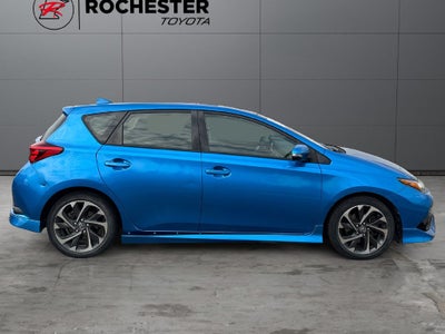 2017 Toyota Corolla iM Base FWD