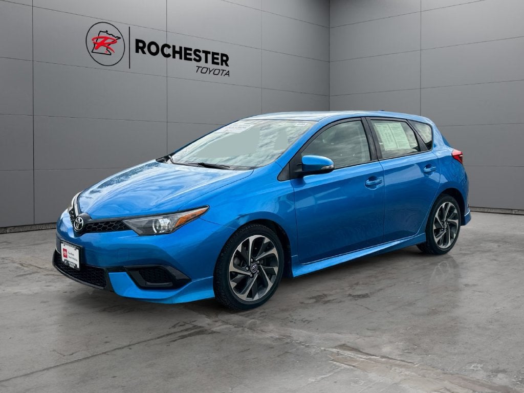 2017 Toyota Corolla iM Base FWD