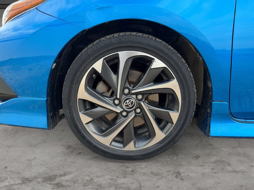 2017 Toyota Corolla iM Base FWD
