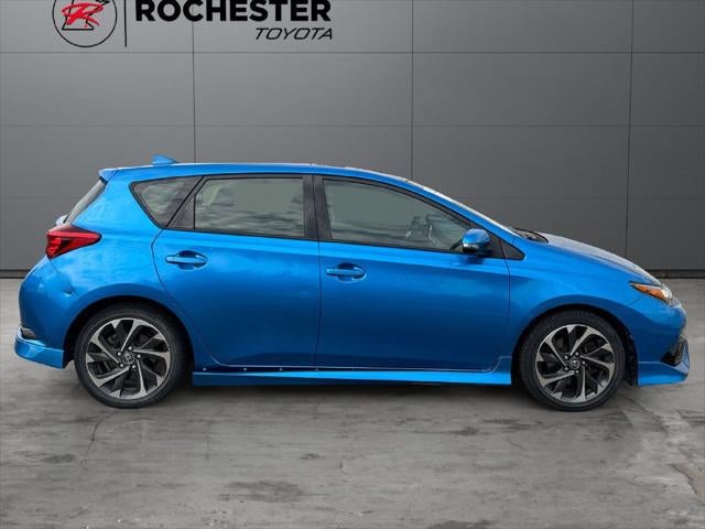 2017 Toyota Corolla iM Base FWD