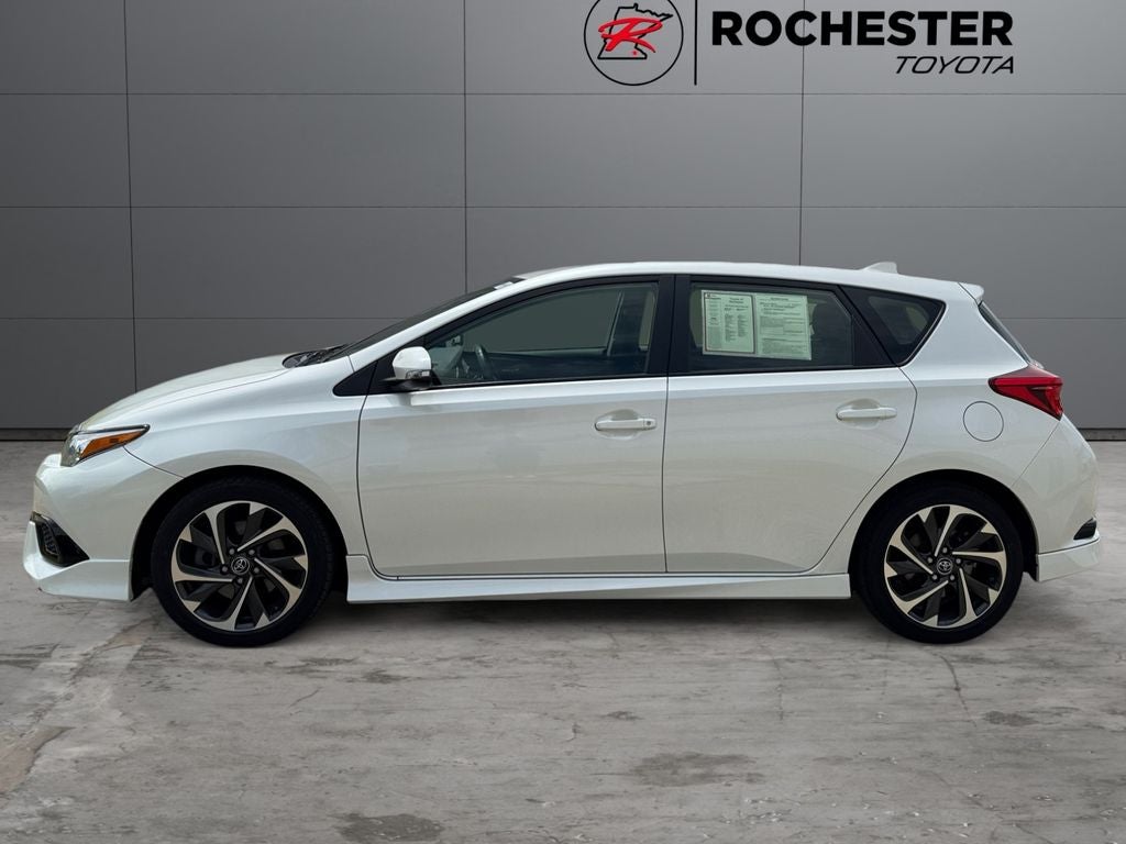 2018 Toyota Corolla iM Base FWD