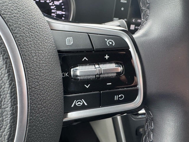 2024 Kia Carnival LX FWD