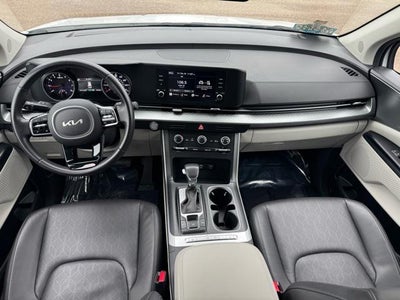 2024 Kia Carnival LX FWD