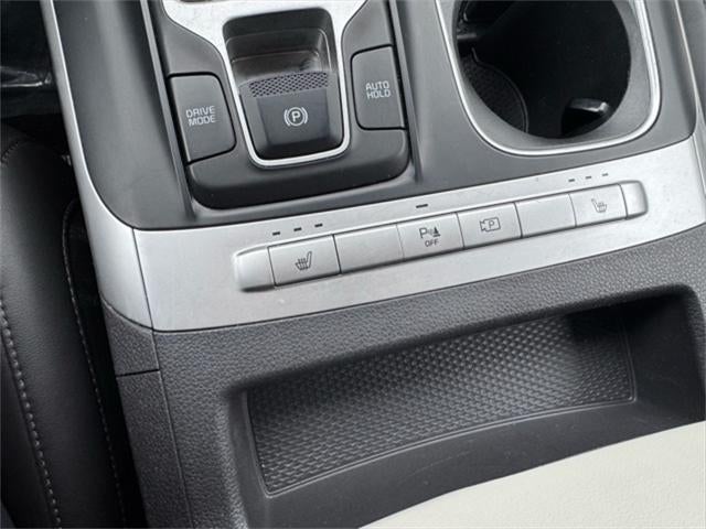 2024 Kia Carnival LX FWD