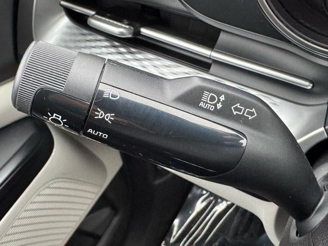 2024 Kia Carnival LX FWD