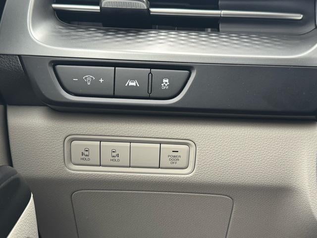 2024 Kia Carnival LX FWD