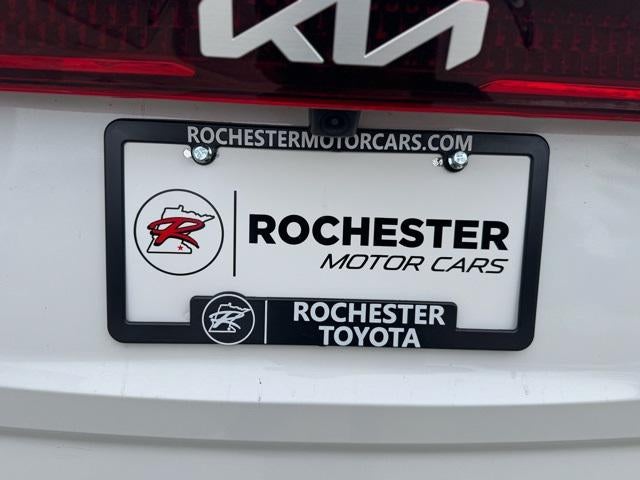 2024 Kia Carnival LX FWD