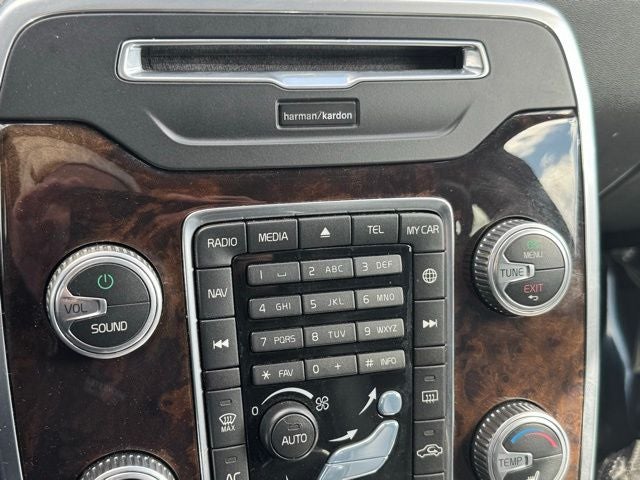 2015 Volvo XC70 T6 Platinum AWD