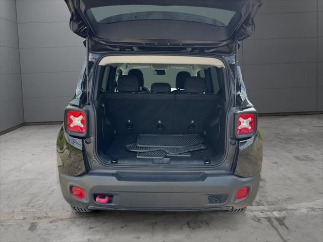 2023 Jeep Renegade Trailhawk 4WD