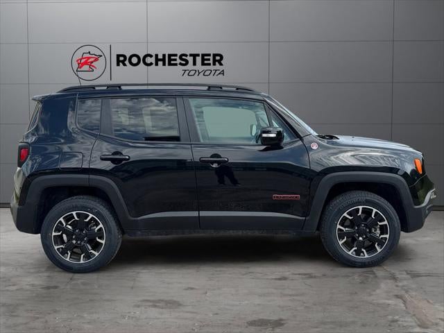 2023 Jeep Renegade Trailhawk 4WD