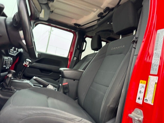 2018 Jeep Wrangler Unlimited Sahara Lifted w/ Heated Steering Wheel + 3 Piece Hard Top