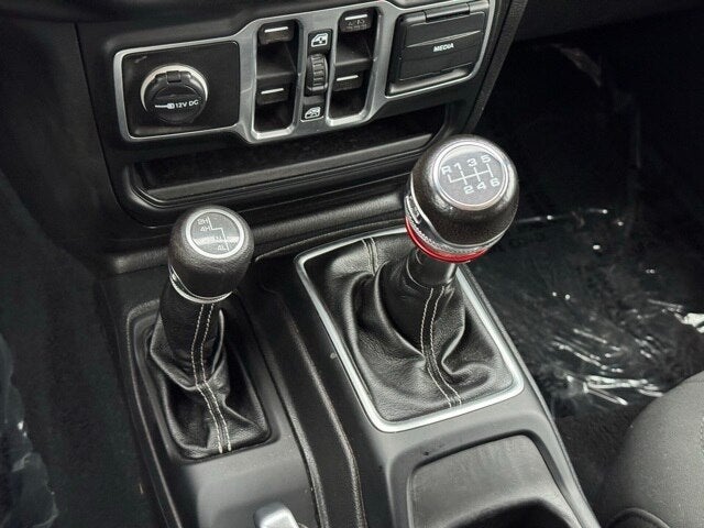 2018 Jeep Wrangler Unlimited Sahara Lifted w/ Heated Steering Wheel + 3 Piece Hard Top