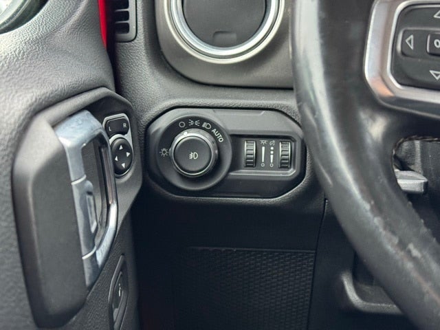 2018 Jeep Wrangler Unlimited Sahara Lifted w/ Heated Steering Wheel + 3 Piece Hard Top