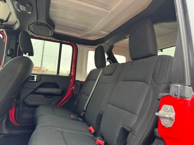 2018 Jeep Wrangler Unlimited Sahara Lifted w/ Heated Steering Wheel + 3 Piece Hard Top