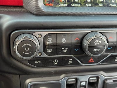 2020 Jeep Wrangler Unlimited Rubicon w/ Heated Steering Wheel + Navigation
