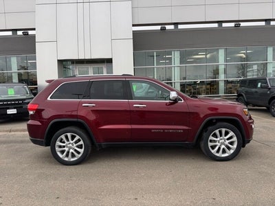 2017 Jeep Grand Cherokee Limited w/ Panoramic Sunroof + Trailer Tow Package
