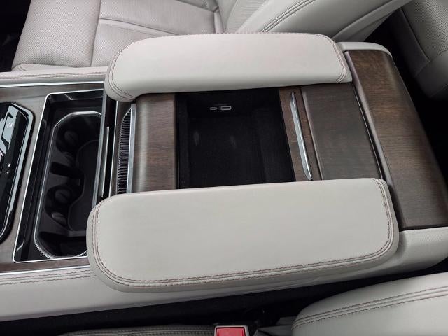 2023 Jeep Grand Wagoneer Base