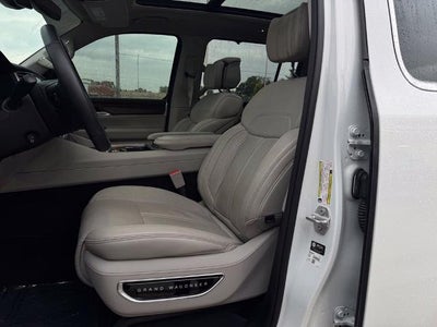 2023 Jeep Grand Wagoneer Base