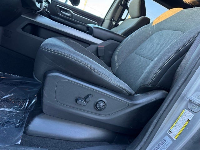 2019 RAM 1500 Big Horn/Lone Star w/ Heated Steering Wheel + Remote Start