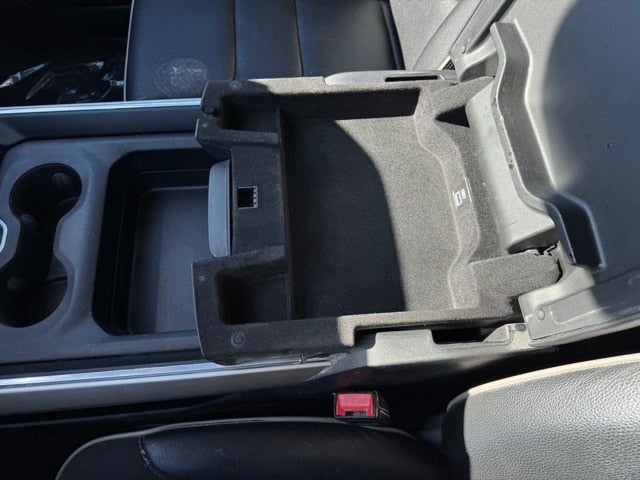 2022 RAM 1500 Laramie w/ Blindspot Detection + Heated Steering Wheel