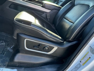 2022 RAM 1500 Laramie w/ Blindspot Detection + Heated Steering Wheel