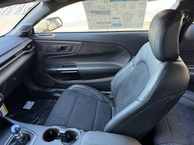 2025 Ford Mustang Dark Horse w/Handling Package