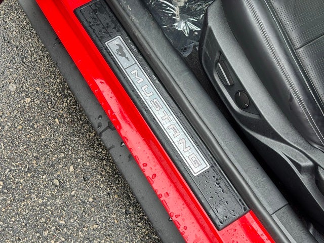 2021 Ford Mustang EcoBoost Premium w/ Adaptive Cruise Control