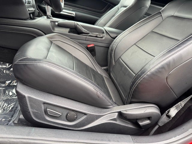 2021 Ford Mustang EcoBoost Premium w/ Adaptive Cruise Control